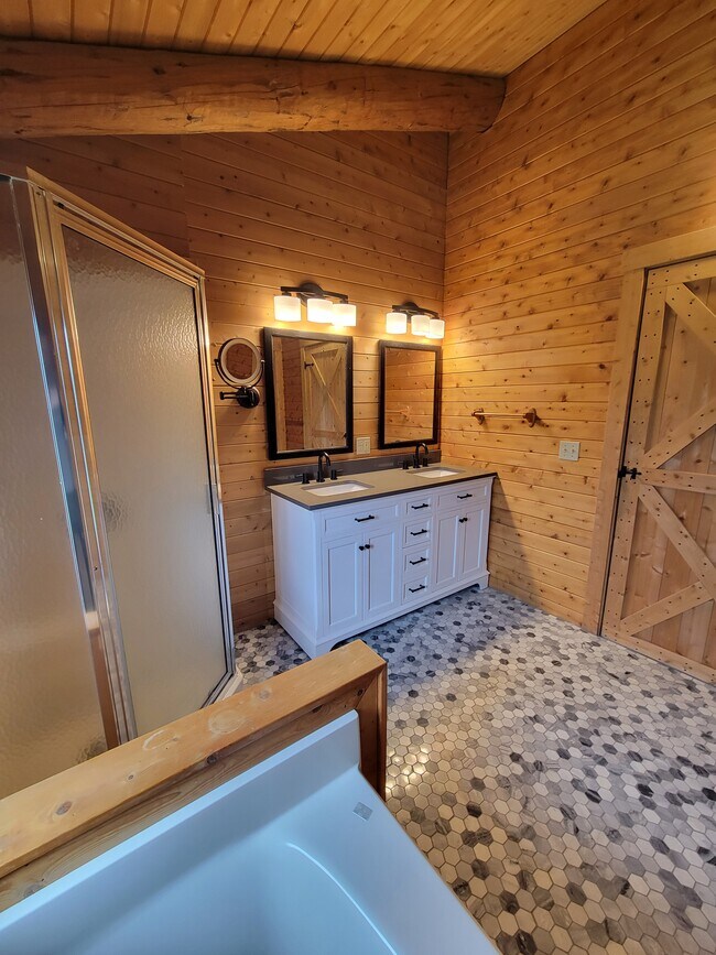 Master Bathroom - 3511 Ridge Rd
