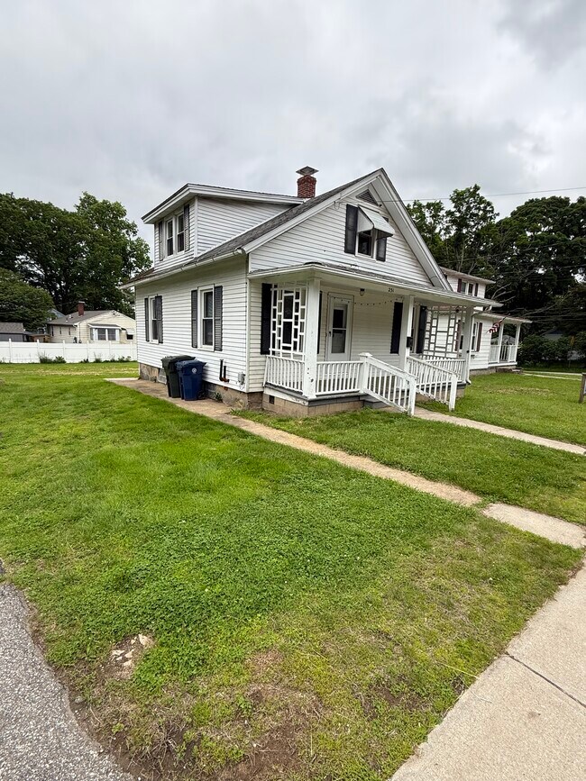 Foto del edificio - 231 Mansfield Ave