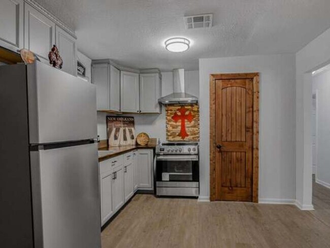 Foto del edificio - 3 Bedroom Single Family Home in Baton Rouge