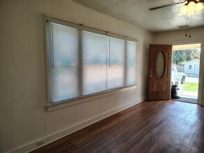 Building Photo - 310 Arvin St