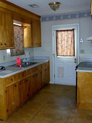 Building Photo - 3 br, 1 bath House - 197 Regent St
