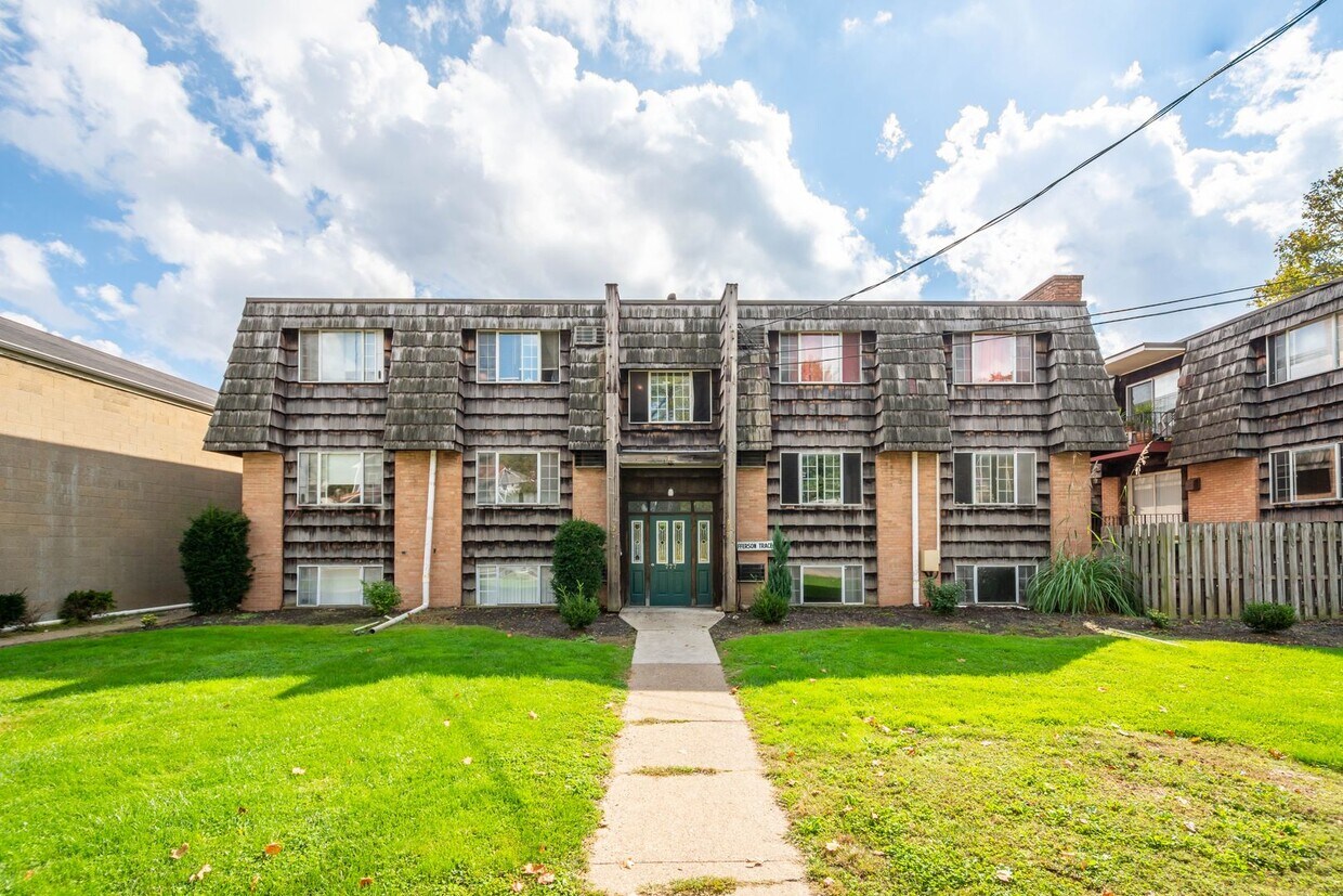 Foto principal - Now Pre-leasing!! 2-Bedroom in Jefferson T...