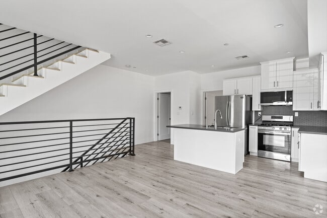 Interior Photo - 5653 Fair Ave