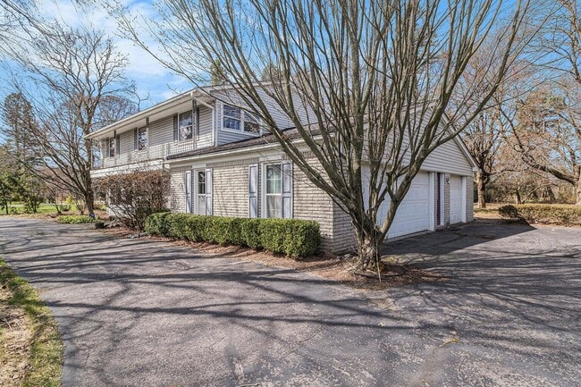Building Photo - 6760 Orinoco Cir