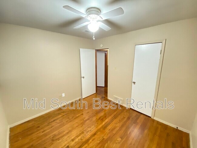Building Photo - 2173 Pamela Dr