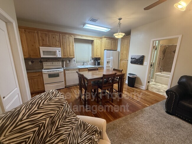 Foto del edificio - 5775 W 29th St