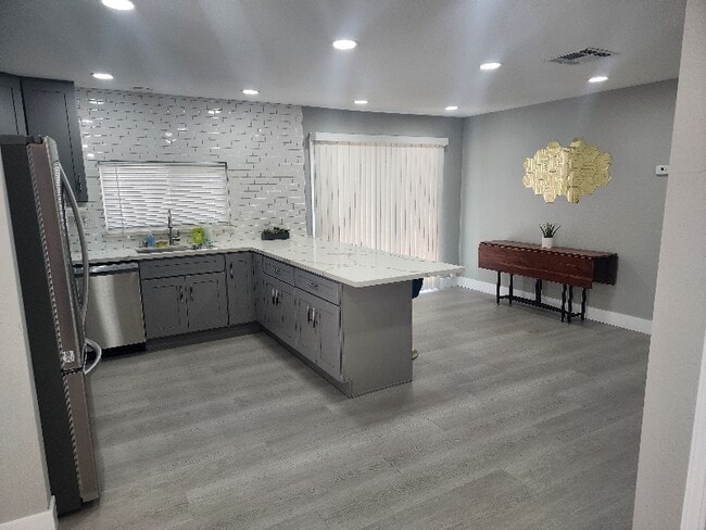 Foto del edificio - 606 Hermitage St