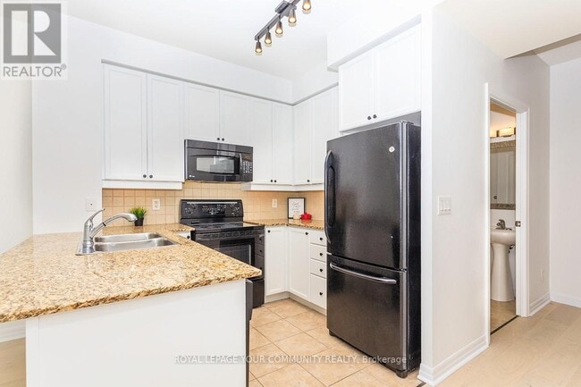 Building Photo - 225-2225 Webb Dr
