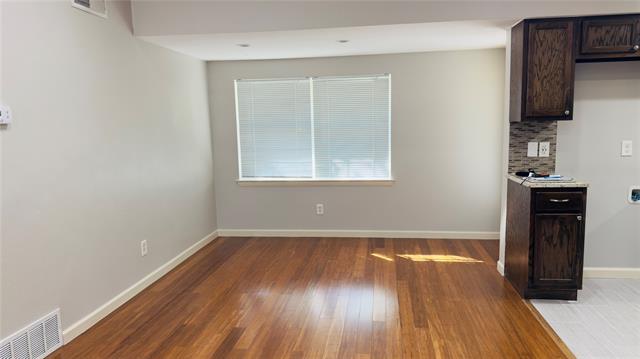 Foto del edificio - 12117 Sunland St