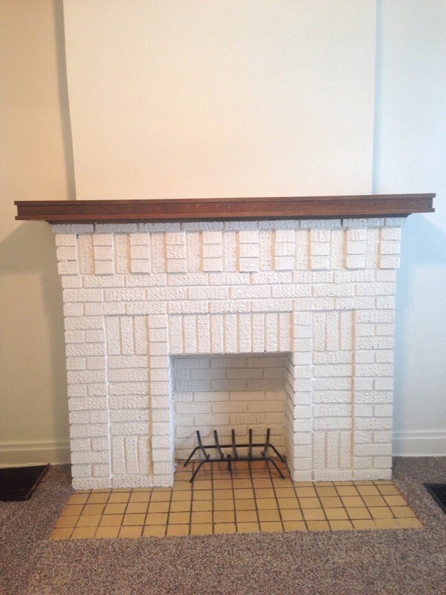 Building Photo - 449 Rhoads Ave