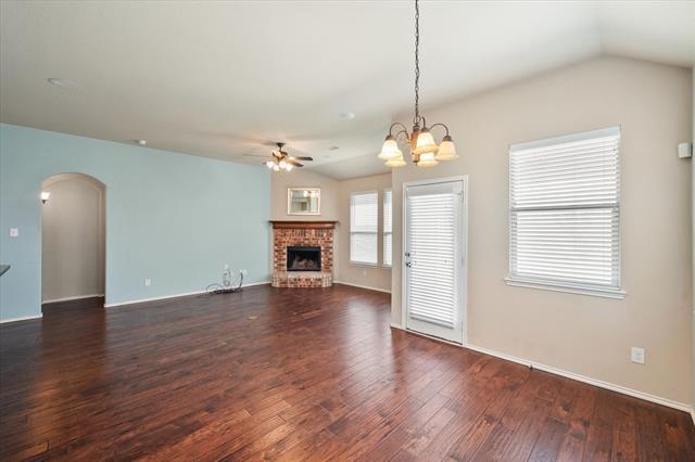 Building Photo - 2733 Gardendale Dr