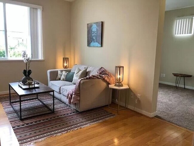 Building Photo - Beautiful 1 bedroom 1 bath Condo in Capitola