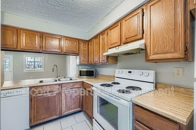 Building Photo - 128 Long Meadow Ct