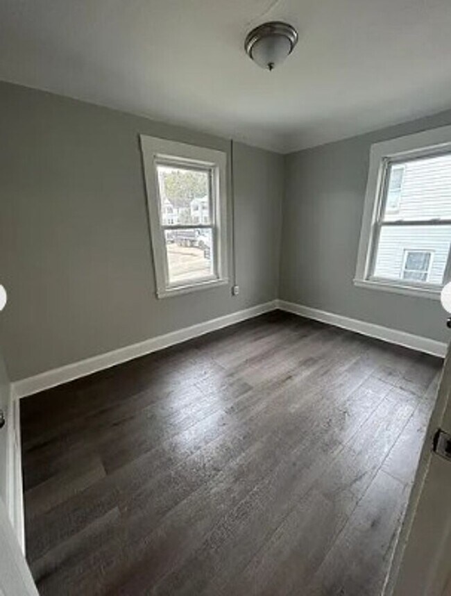 Building Photo - 182 Greene St