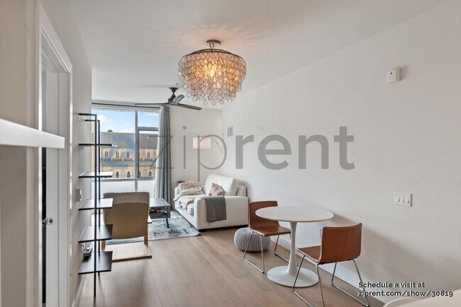 Foto del edificio - 901 Jefferson St