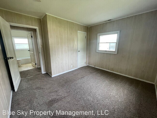Foto del edificio - 2 br, 1 bath House - 2913 West  Godman Avenue