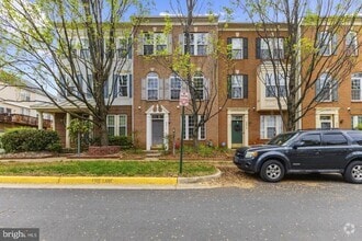 Building Photo - 46212 Walpole Terrace