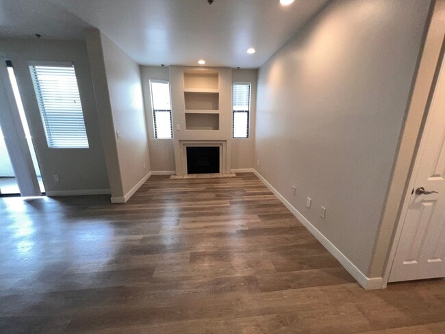 Building Photo - 4623 Willis Ave