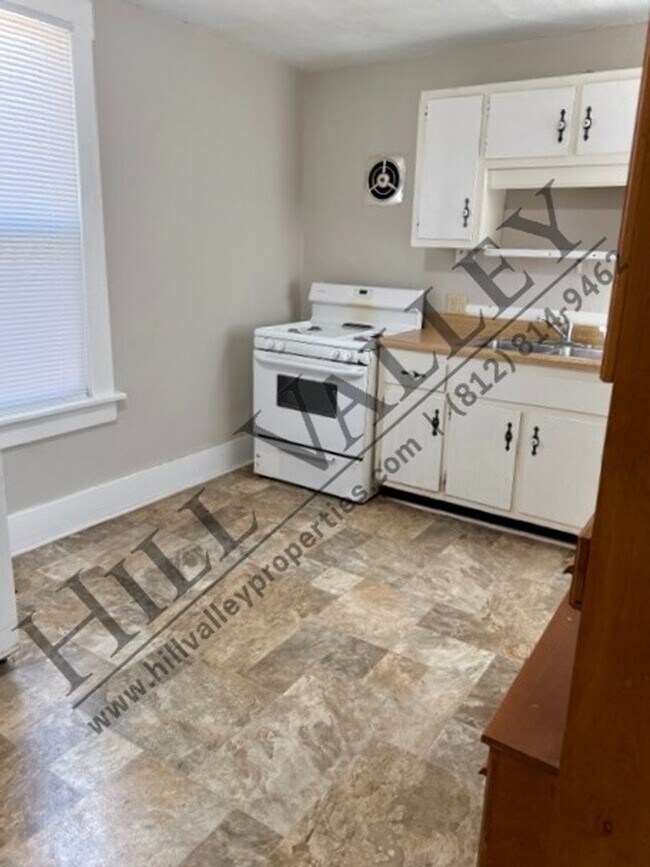 Foto del edificio - One Bedroom Home