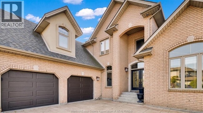 Building Photo - 380 Shoreview Cir