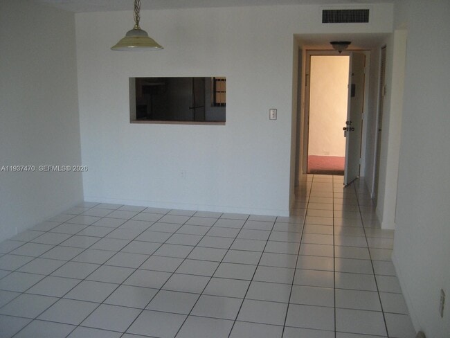 Foto del edificio - 10855 SW 112th Ave