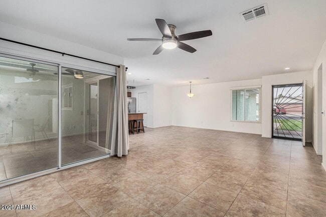 Building Photo - 2411 E Alameda Dr