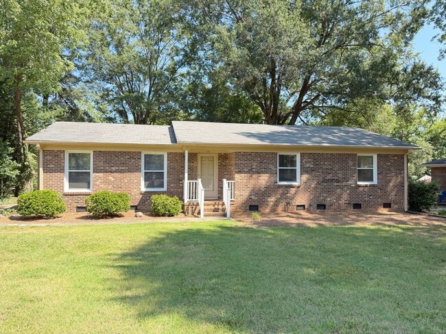 Building Photo - 121 Westview Dr
