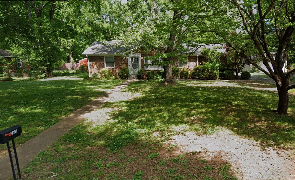 Building Photo - 2308 Brookline Dr NW