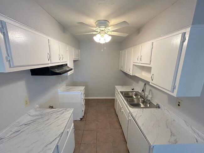 Foto del edificio - 2922 Knight Rd