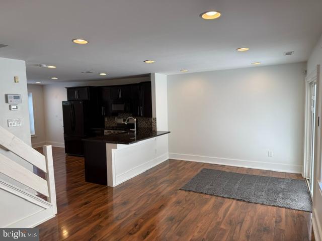 Foto del edificio - 1070 Baywood Dr