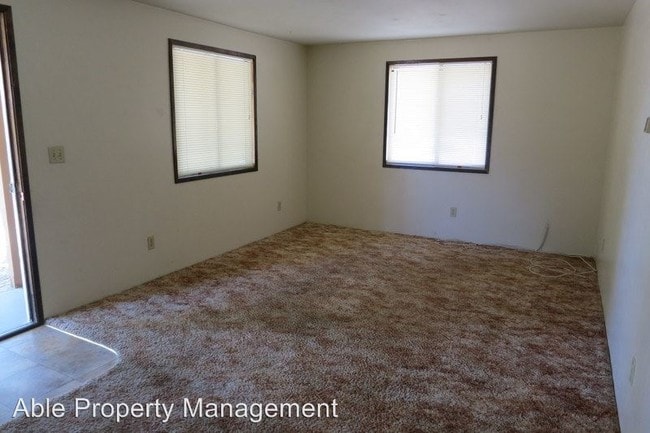 Building Photo - 41 Lakeview Ter