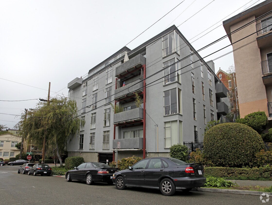 Foto del edificio - Lakeshore Park Apartments