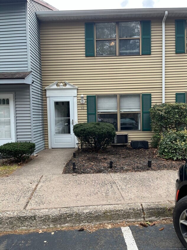 996 MeridenWaterbury Turnpike, Southington, CT 06489 Condo for Rent