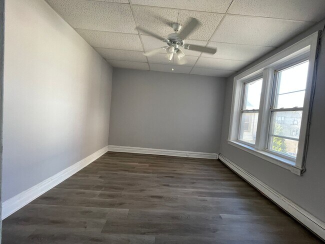 159 Hutton St 8 - 140 Hutton St