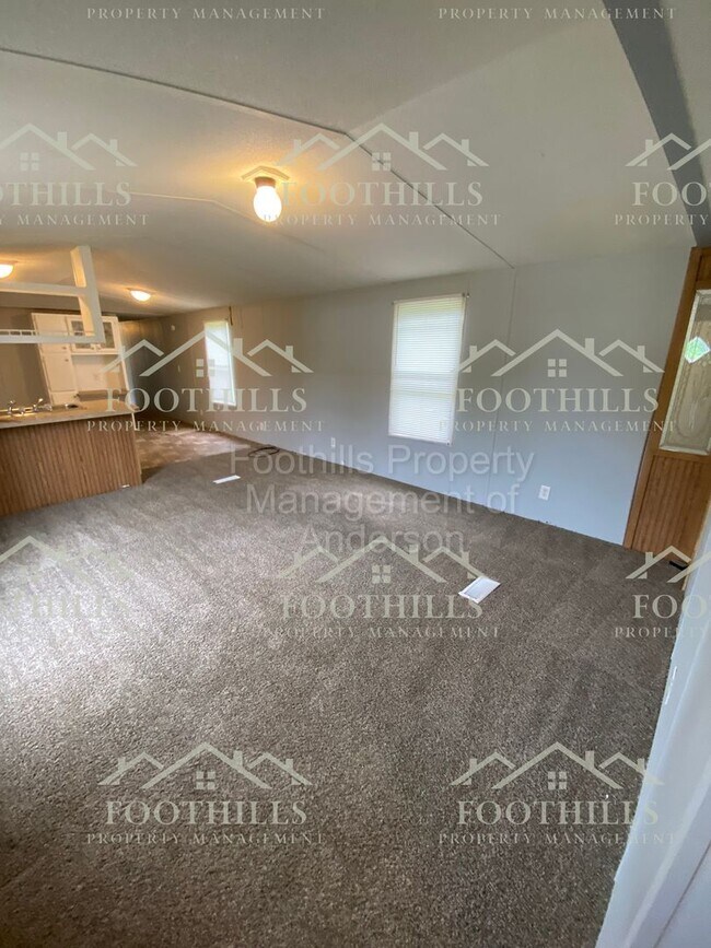Building Photo - Modern Comfort & Convenience: 3BD/2BA Mobi...