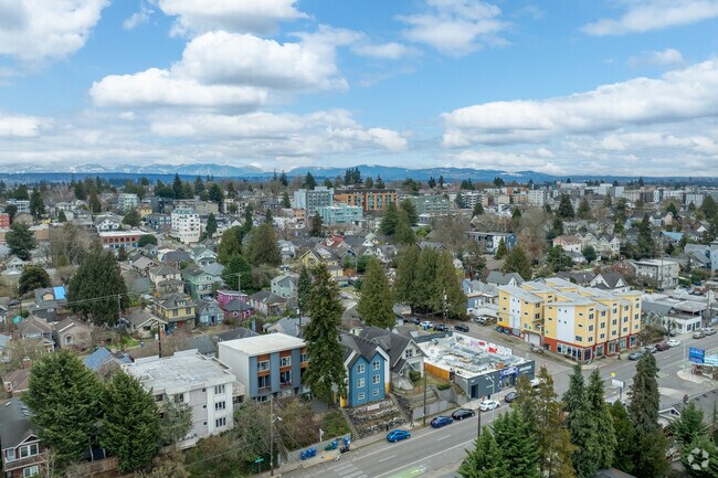 Foto aérea - 5612 Roosevelt Way NE