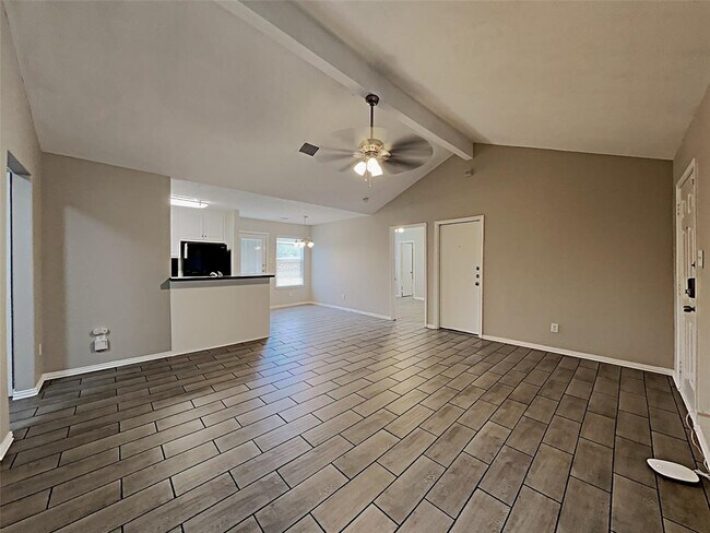 Building Photo - 16346 Sun View Ln