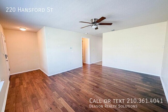 Building Photo - 220 Hansford St