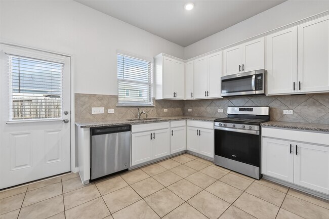 Foto del edificio - 21634 Lemon Beebrush Ln