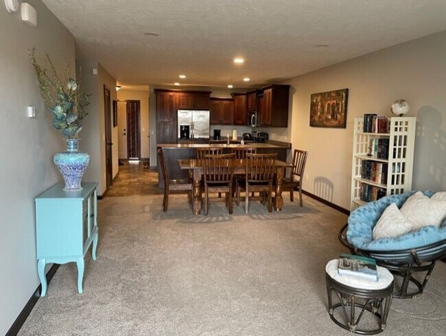 Foto del edificio - Spacious 2 Bedroom Grand Arbor Twin Home with Multiple Outdoor Spaces