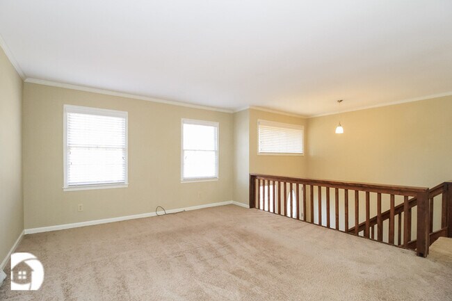 Building Photo - 4441 Fernbrook Dr