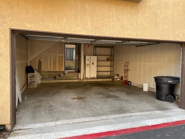 Building Photo - 1447 Kauai St
