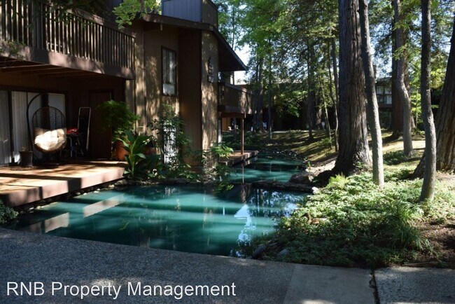 Building Photo - 2430 Larkspur Ln