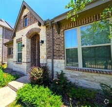 Building Photo - 306 Park Dr