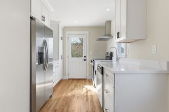 Building Photo - 20 Beacon St