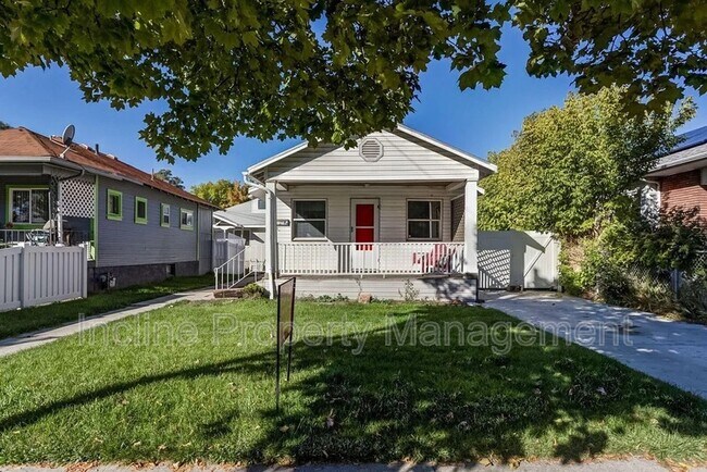 Building Photo - 2308 S Green St