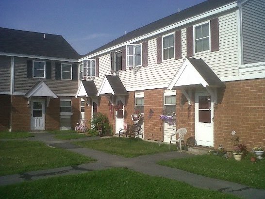 Foto del edificio - 82 Glenridge Dr