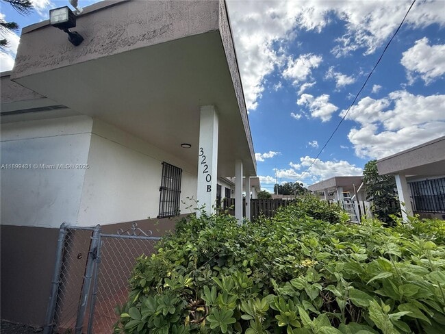 Foto del edificio - 3220 NW 47th St