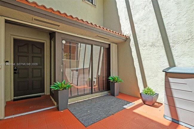 Building Photo - 3951 Adra Ave