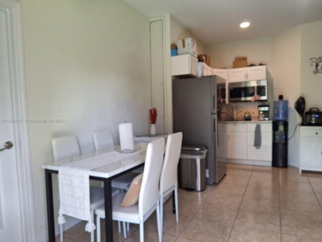 Building Photo - 211xx SW 92nd Ct